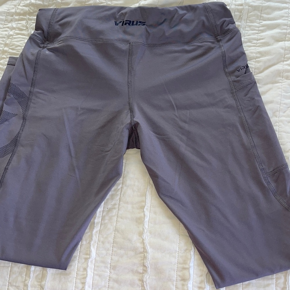 Virus intl low rise 23-25in crop leggings